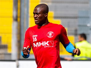 数据巴萨，联赛33球笑傲五大联赛，莱万成为球队进球王